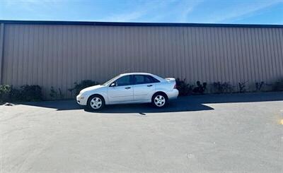 2006 Ford Focus ZX4 SE   - Photo 12 - Manteca, CA 95337