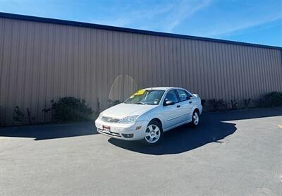 2006 Ford Focus ZX4 SE   - Photo 4 - Manteca, CA 95337