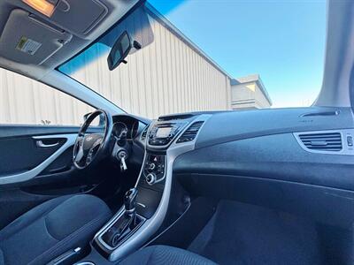2015 Hyundai ELANTRA SE   - Photo 10 - Manteca, CA 95337