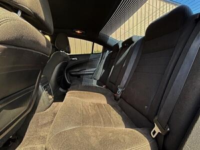 2014 Dodge Charger SXT   - Photo 6 - Manteca, CA 95337