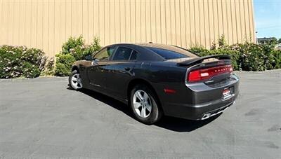 2014 Dodge Charger SXT   - Photo 13 - Manteca, CA 95337