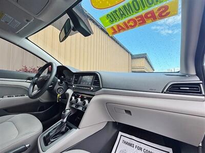 2019 Hyundai ELANTRA SEL   - Photo 9 - Manteca, CA 95337