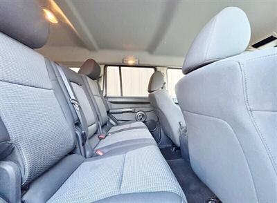 2010 Jeep Commander Sport - Photo 10 - Manteca, CA 95337