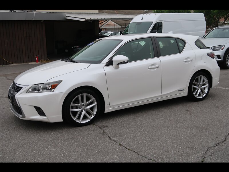 2015 Lexus CT 200h 200h's photo