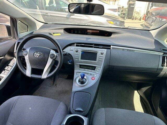 2012 Toyota Prius Plug-in Hybrid  