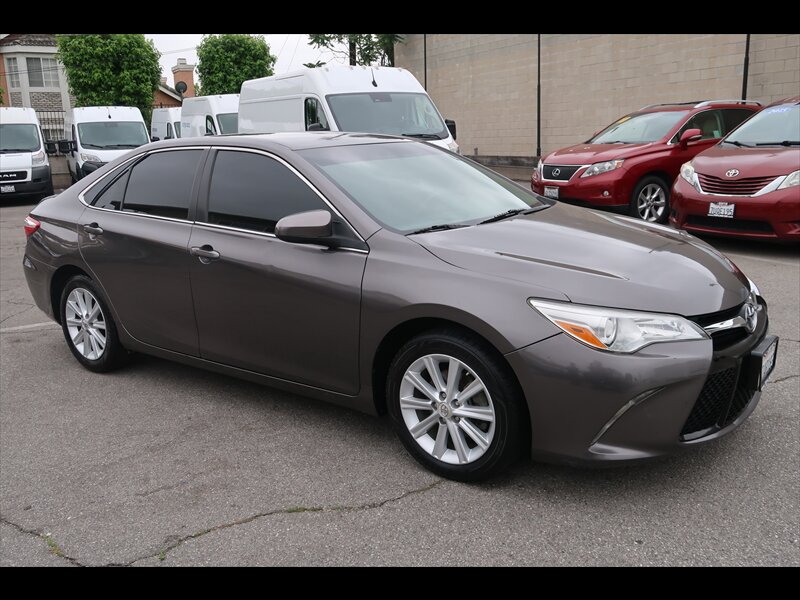 2015 Toyota Camry SE  