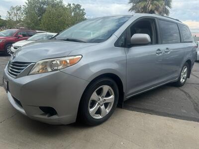 2014 Toyota Sienna LE 8-Passenger Minivan