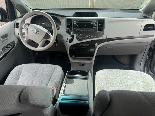 2014 Toyota Sienna LE 8-Passenger  