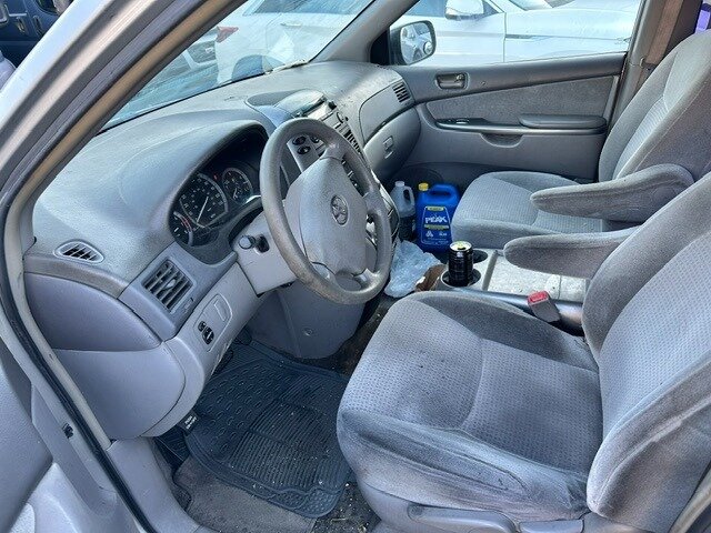 2007 Toyota Sienna CE 7-Passenger  