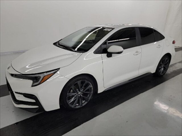 2023 Toyota Corolla XSE's photo