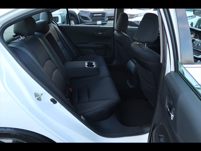 2015 Honda Accord Sport - Photo 18