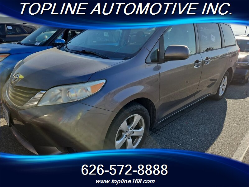 2012 Toyota Sienna LE 8-Passenger  