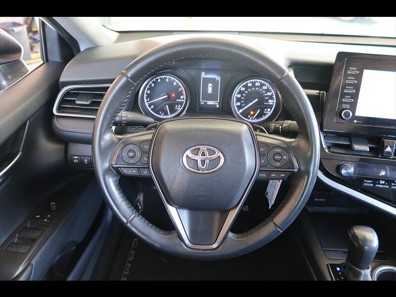 2021 Toyota Camry SE photo 13