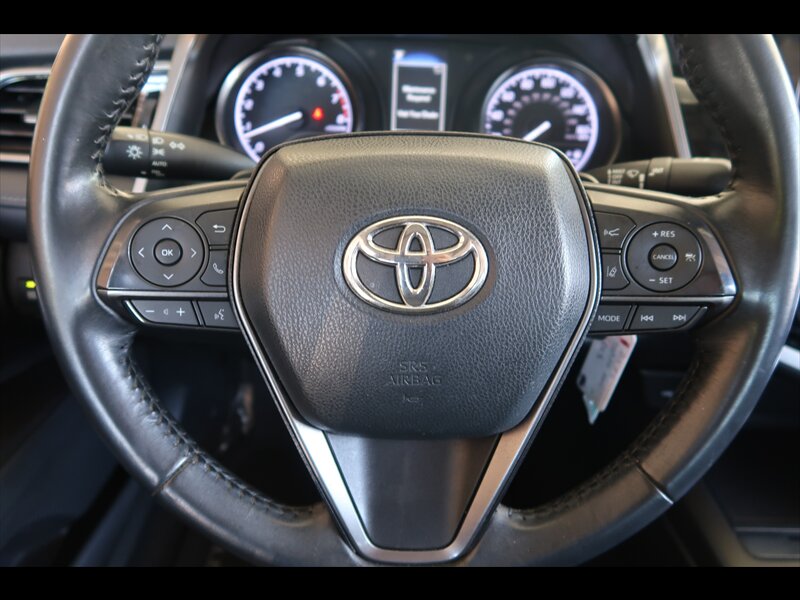 2021 Toyota Camry SE photo 14