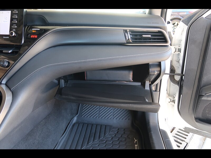 2021 Toyota Camry SE photo 31