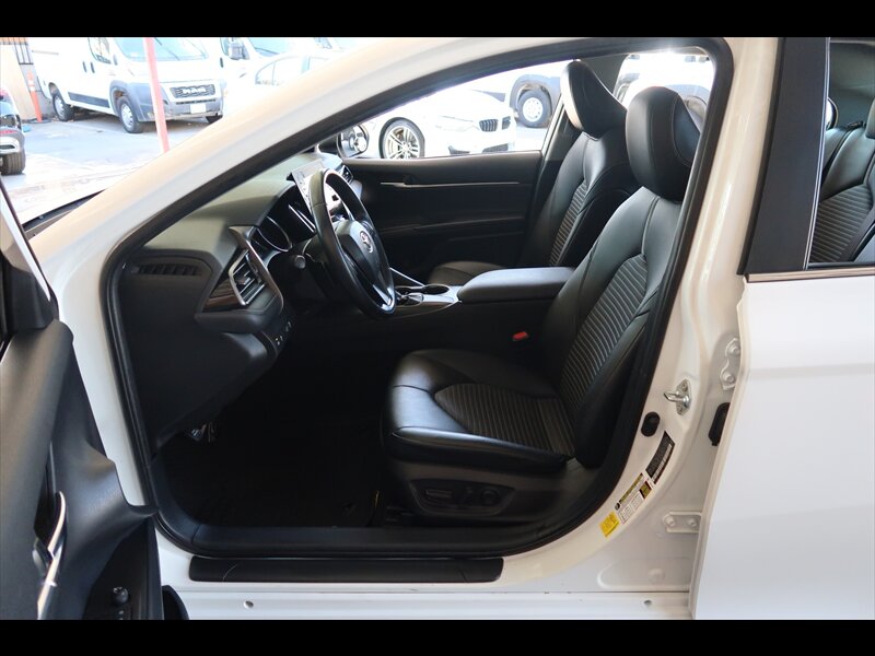 2021 Toyota Camry SE photo 24