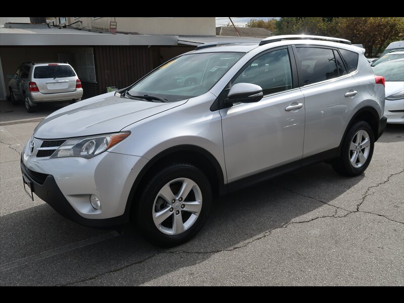 2013 Toyota RAV4 XLE  
