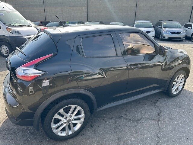 2015 Nissan Juke SL photo 3
