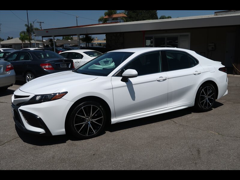 2021 Toyota Camry SE