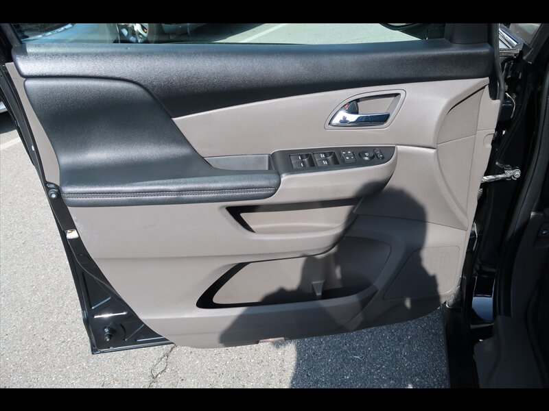 2014 Honda Odyssey EX photo 19