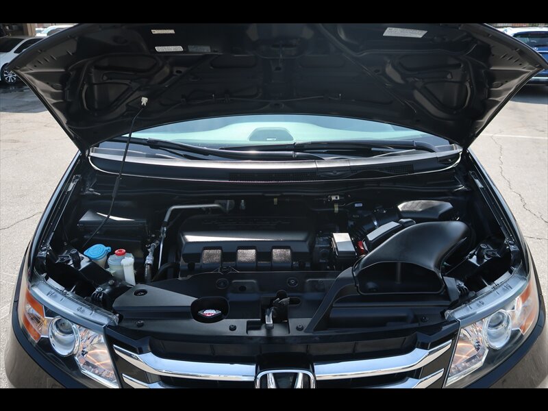 2014 Honda Odyssey EX photo 24