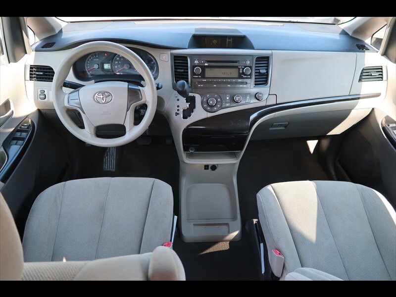 2011 Toyota Sienna Base 7-Passenger