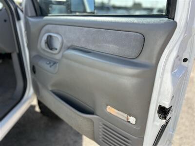 1995 Chevrolet K3500 Silverado 4dr K3500 Silverado   - Photo 18 - Stanton, CA 90680