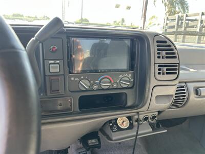 1995 Chevrolet K3500 Silverado 4dr K3500 Silverado   - Photo 23 - Stanton, CA 90680