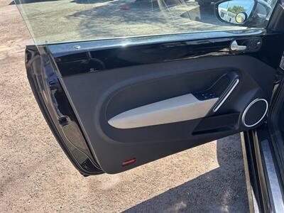 2013 Volkswagen Beetle Convertible 2.5L 50s Edition  50s Edition - Photo 17 - Stanton, CA 90680