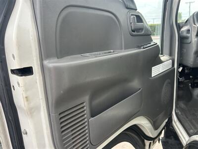 2005 ISUZU NPR Stakebed   - Photo 13 - Stanton, CA 90680