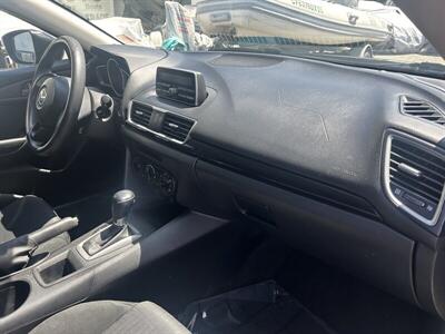 2015 Mazda Mazda3   - Photo 12 - Long Beach, CA 90805