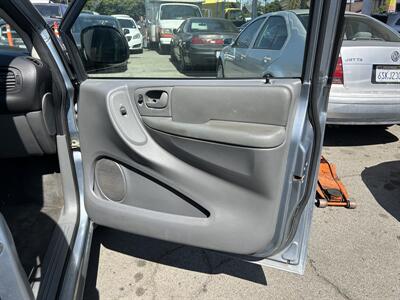 2005 Dodge Grand Caravan SE   - Photo 11 - Long Beach, CA 90805