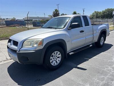 2006 Mitsubishi Raider Duro Cross V6 - Photo 2 - Stanton, CA 90680
