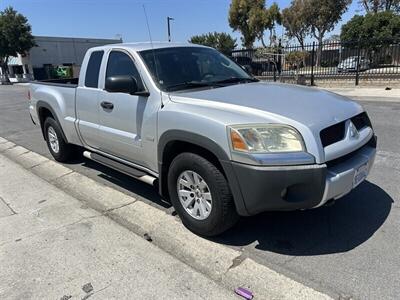2006 Mitsubishi Raider Duro Cross V6 - Photo 4 - Long Beach, CA 90805