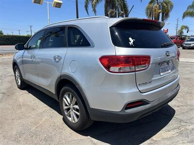 2017 Kia Sorento LX   - Photo 6 - Stanton, CA 90680