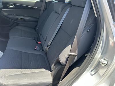 2017 Kia Sorento LX - Photo 9 - Stanton, CA 90680