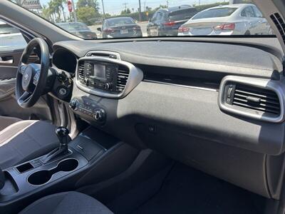 2017 Kia Sorento LX   - Photo 11 - Stanton, CA 90680