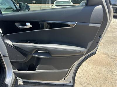 2017 Kia Sorento LX - Photo 14 - Stanton, CA 90680
