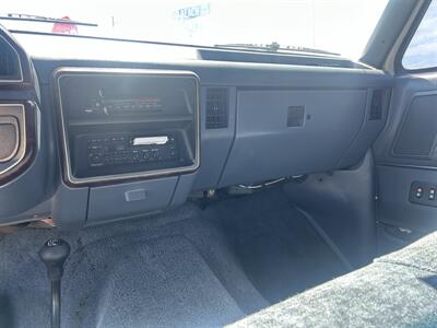 1989 Ford F-150 XLT Lariat 4x4 - Photo 13 - Stanton, CA 90680