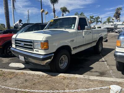 1989 Ford F-150 XLT Lariat  4x4 Truck