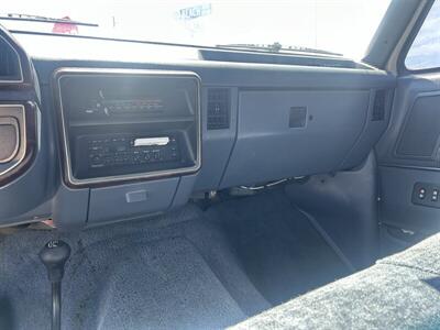 1989 Ford F-150 XLT Lariat 4x4 - Photo 13 - Stanton, CA 90680