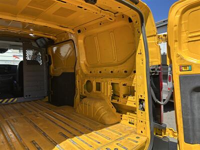 2021 Ford Transit 150   - Photo 14 - Long Beach, CA 90805