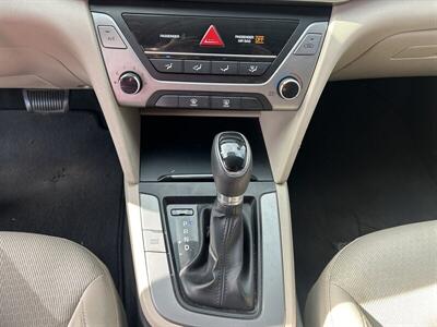 2017 Hyundai ELANTRA SE   - Photo 19 - Long Beach, CA 90805