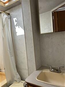 2000 TIOGA 24D RV - Photo 15 - Stanton, CA 90680