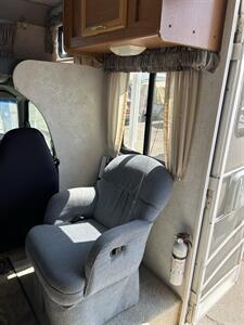 2000 TIOGA 24D RV   - Photo 9 - Stanton, CA 90680