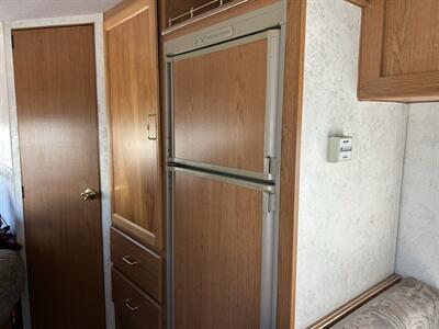2000 TIOGA 24D RV   - Photo 7 - Stanton, CA 90680