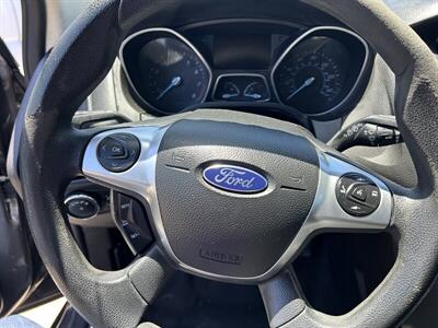 2014 Ford Focus SE   - Photo 2 - Long Beach, CA 90805