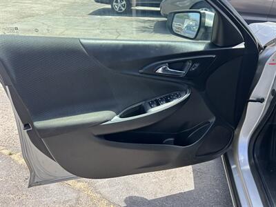 2020 Chevrolet Malibu LT   - Photo 18 - Stanton, CA 90680