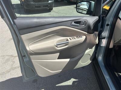 2014 Ford C-MAX Hybrid SE   - Photo 10 - Stanton, CA 90680