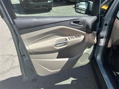 2014 Ford C-MAX Hybrid SE   - Photo 10 - Long Beach, CA 90805